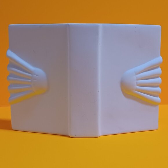 Ceramic Illuminated Halloween Book Decoration - Picture 9 of 10